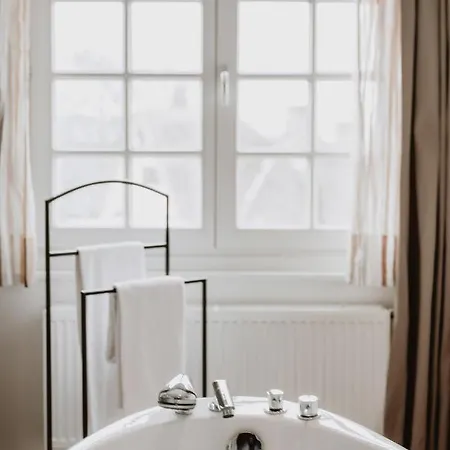 Hotel Grand Belle Vue 4*