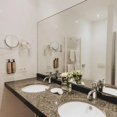 Grand Belle Vue Hotel 4*