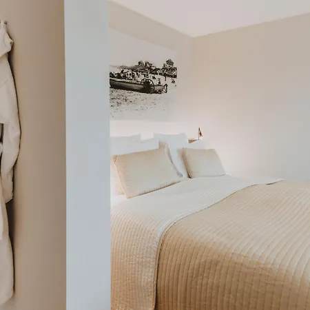 Hotel Grand Belle Vue 4*