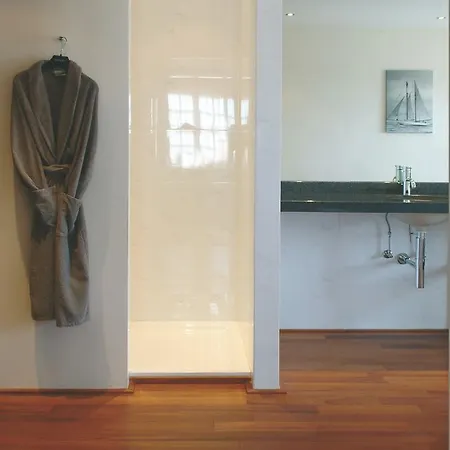 Grand Belle Vue Hotell 4*